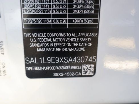 Used 2025 Land Rover Range Rover Sport Dynamic SE image 20