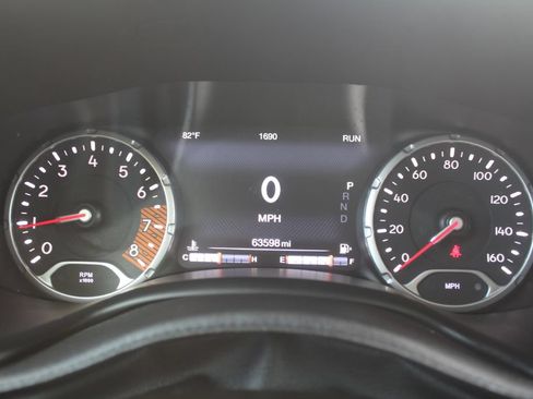 Used 2021 Jeep Renegade Latitude FWD image 28