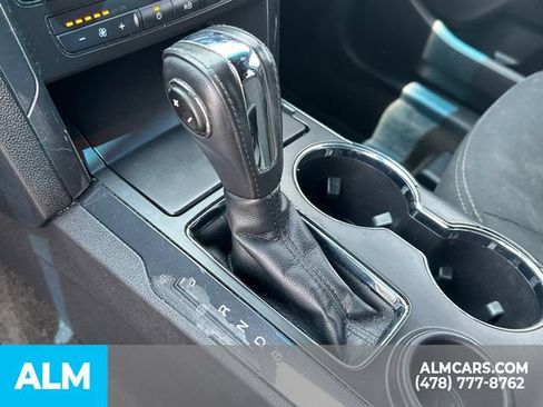 Used 2018 Ford Explorer XLT FWD image 34