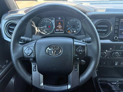 Used 2022 Toyota Tacoma TRD Sport w/ Black Out Package (TMS) AWD/4WD image 18