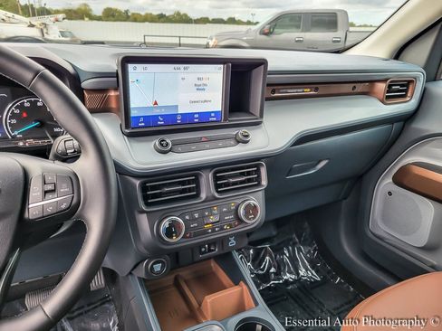 Used 2024 Ford Maverick Lariat w/ 4K Tow Package image 25