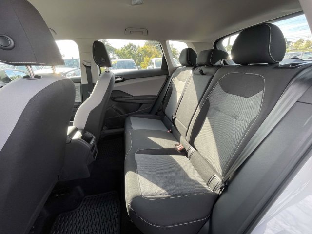 Certified 2024 Volkswagen Taos S FWD image 12