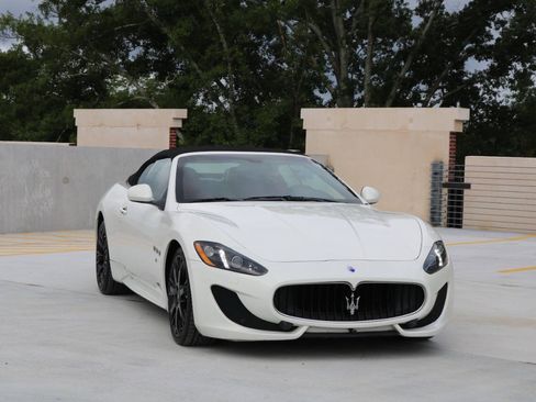 Used 2014 Maserati GranTurismo MC RWD image 11