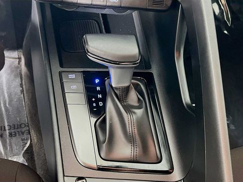 Certified 2025 Hyundai Elantra Sport FWD image 16