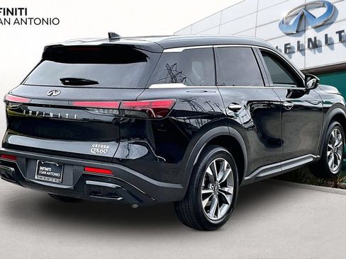 Certified 2025 INFINITI QX60 Luxe FWD image 2