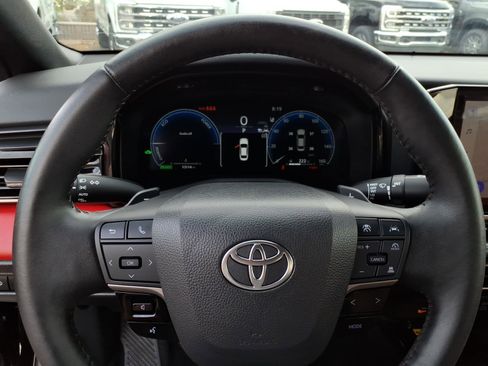 Used 2025 Toyota Camry XSE image 17