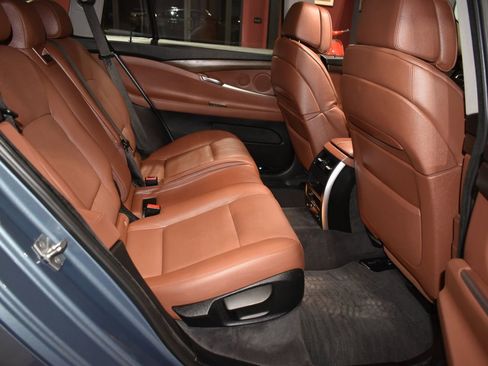 Used 2011 BMW 535i xDrive image 40