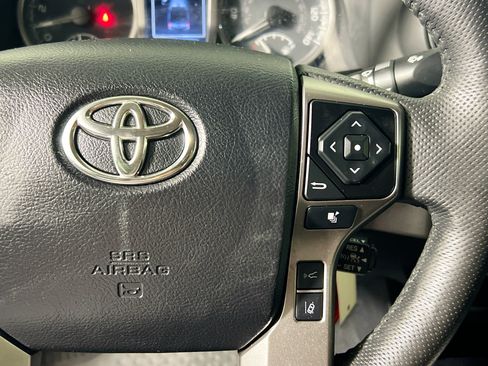 Used 2022 Toyota Tacoma SR5 w/ Technology Package RWD image 19