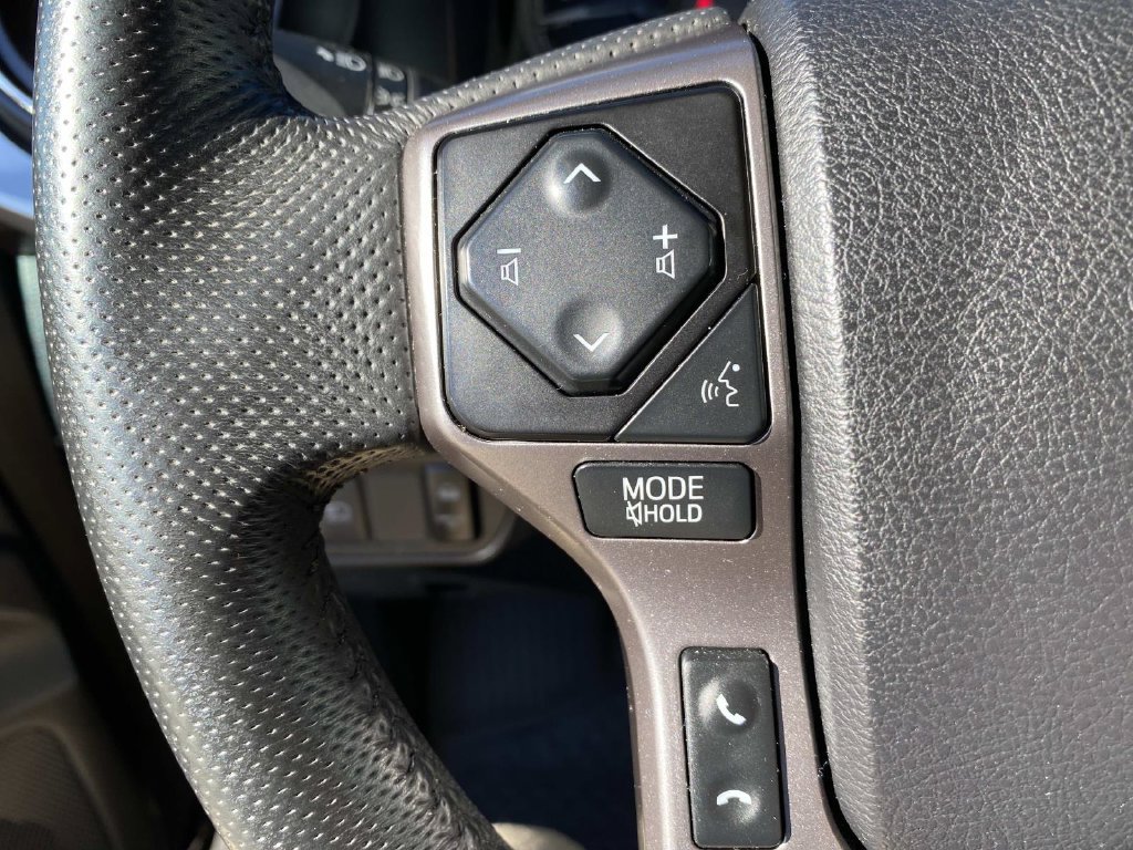 Used 2022 Toyota Tacoma SR5 AWD/4WD image 18