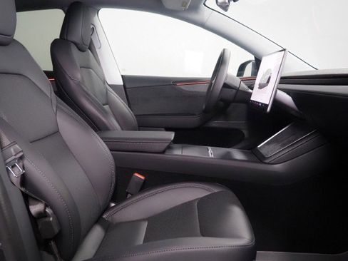 Used 2026 Tesla Model Y 2WD image 16