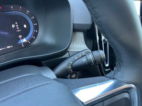 Used 2023 Volvo XC40 B5 Ultimate w/ Climate Package AWD/4WD image 25