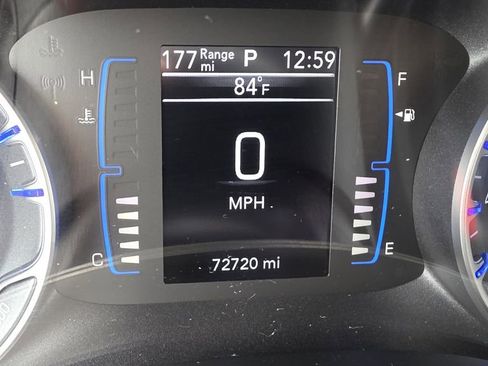 Used 2022 Chrysler Voyager LX FWD image 23