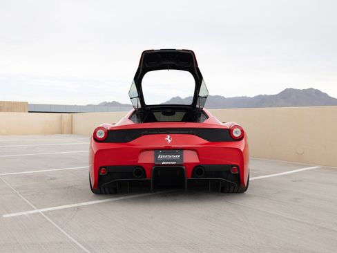 Used 2014 Ferrari 458 Speciale Coupe RWD image 34