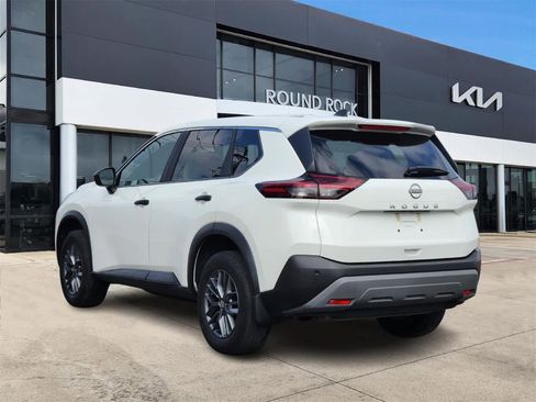 Used 2023 Nissan Rogue S image 6