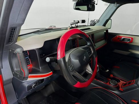 Used 2023 Ford Bronco Wildtrak AWD/4WD image 10