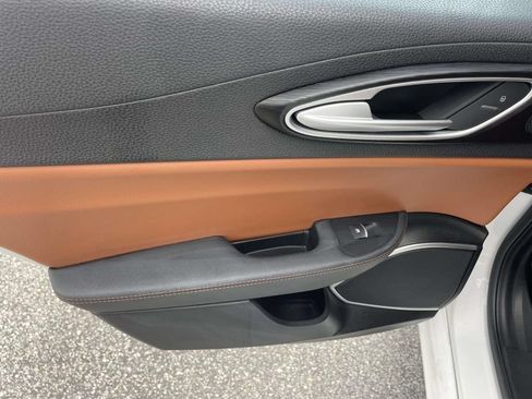 Used 2018 Alfa Romeo Giulia AWD image 14