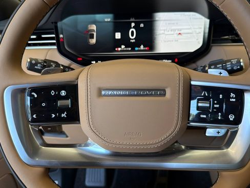 New 2026 Land Rover Range Rover Long Wheelbase SE AWD/4WD image 16