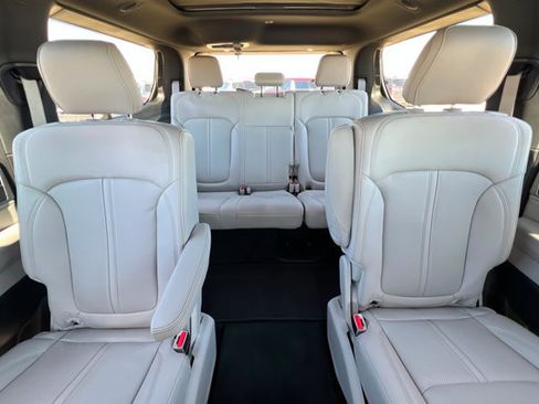 New 2026 Jeep Grand Wagoneer 4WD image 22