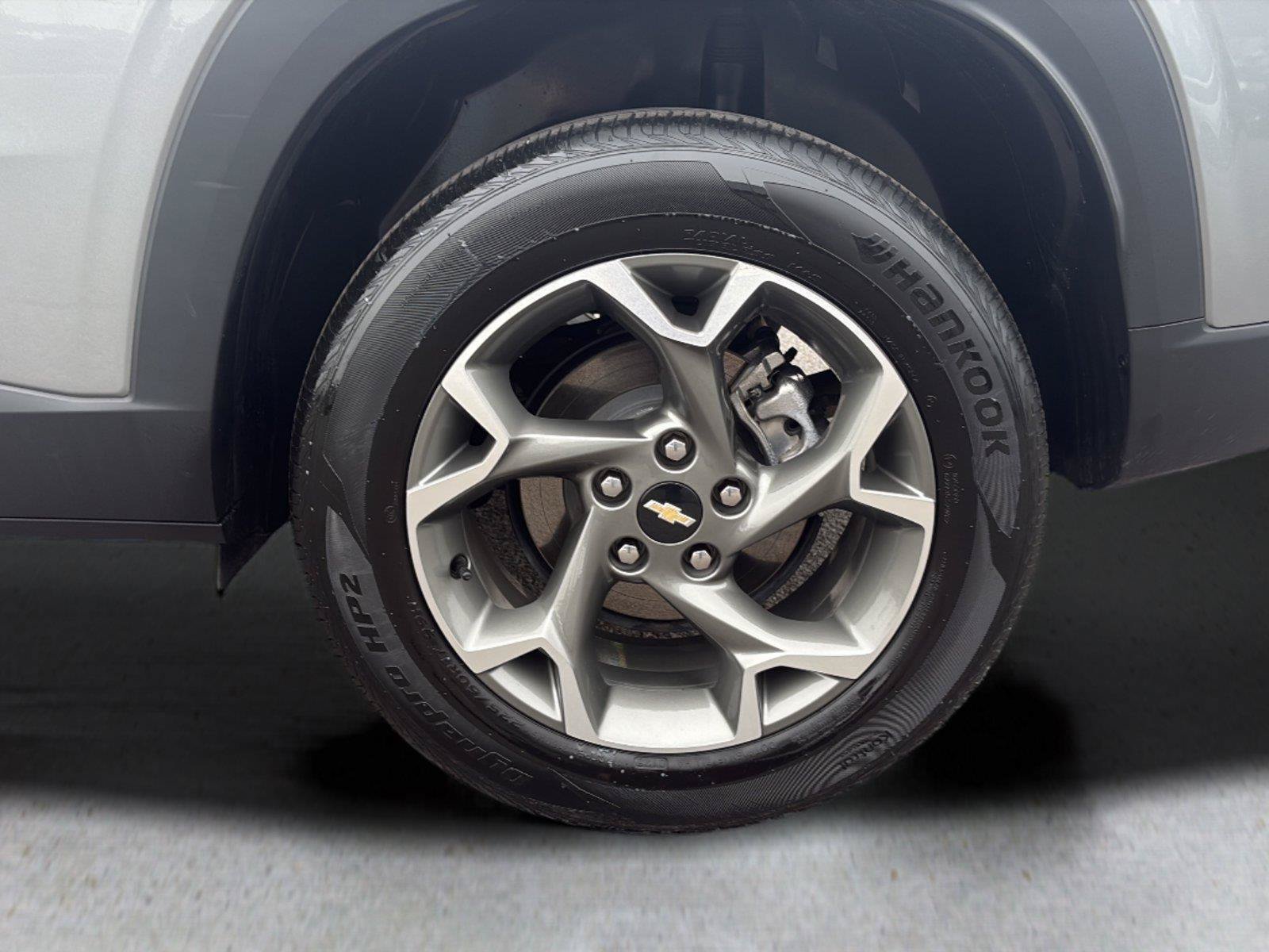 Certified 2025 Chevrolet Trax LT w/ LT Convenience Package FWD image 51