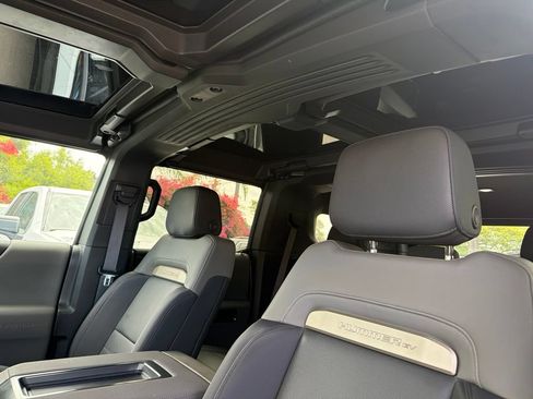 Used 2025 GMC Hummer EV 3X w/ Extreme Off-Road Package AWD/4WD image 11