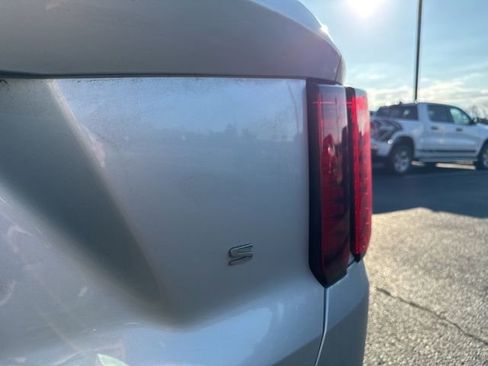 Used 2021 Kia Sorento S w/ Panoramic Sunroof Package image 12