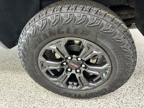 Certified 2024 GMC Canyon Elevation w/ Convenience Package image 12