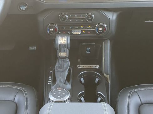 New 2025 Ford Bronco Badlands AWD/4WD image 18