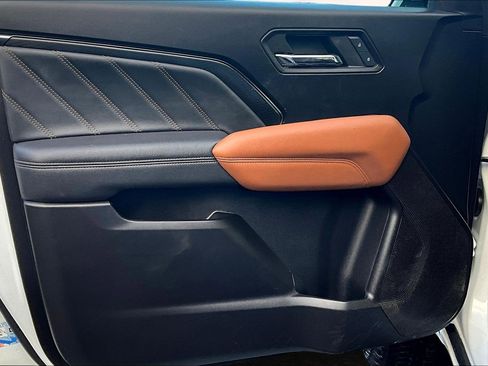 Used 2024 GMC Canyon AT4 w/ Canyon Safety Plus Package image 12