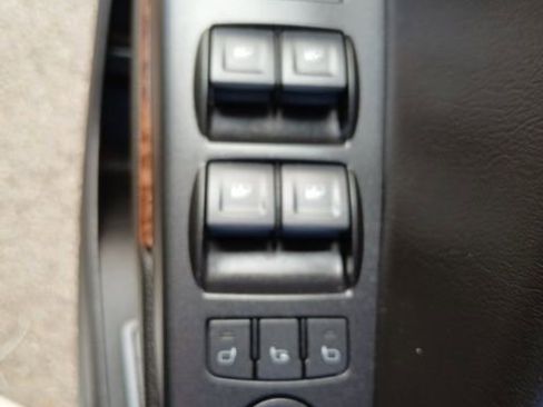 Used 2019 Chevrolet Suburban Premier w/ Premier Plus Edition RWD image 63