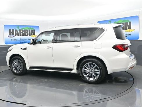 Used 2024 INFINITI QX80 Luxe RWD image 3