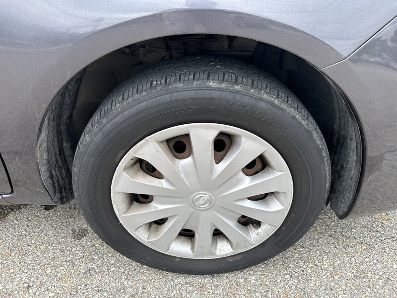 Used 2015 Nissan Versa S Plus FWD image 31