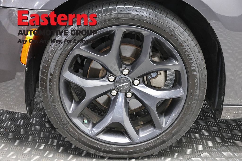 Used 2023 Chrysler 300 S RWD image 33