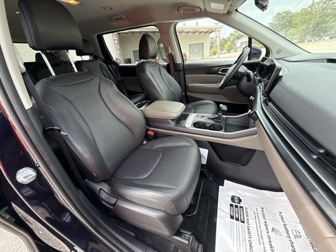 Used 2026 Kia Carnival FWD image 26