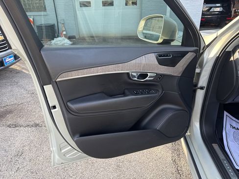 Used 2021 Volvo XC90 T6 Inscription w/ Protection Package Premier image 16