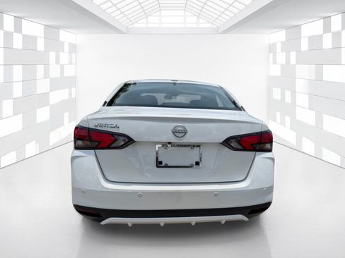 Certified 2025 Nissan Versa SV FWD image 6