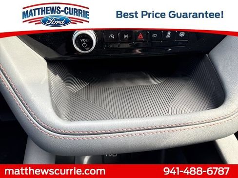 New 2026 Ford Explorer Active RWD image 20