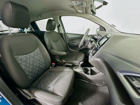 Used 2020 Chevrolet Spark LS FWD image 28