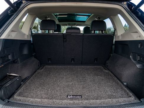 Used 2018 Volkswagen Tiguan SEL image 23