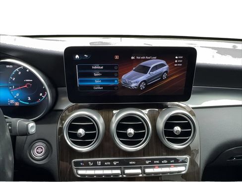Used 2020 Mercedes-Benz GLC 300 4MATIC image 51