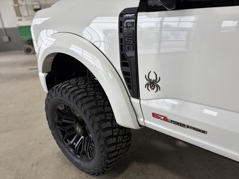 New 2026 Ford F250 Lariat w/ Black Appearance Package AWD/4WD image 12
