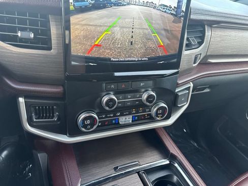 Used 2024 Ford Expedition Limited RWD image 23