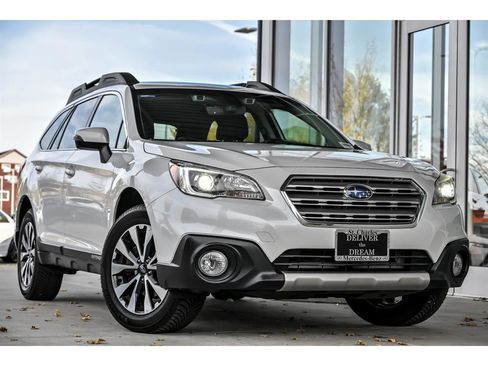 Used 2017 Subaru Outback 3.6R Limited image 1