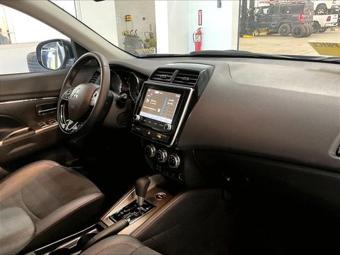 Used 2025 Mitsubishi Outlander Sport SE AWD/4WD image 14