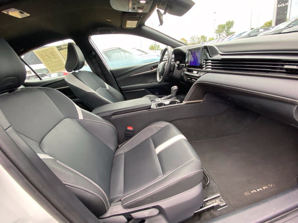 Used 2025 Toyota Camry SE FWD image 26
