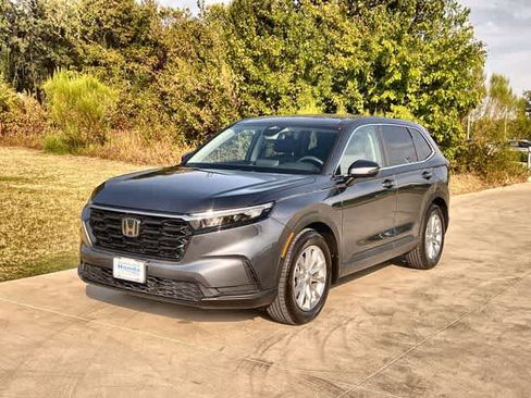 Used 2025 Honda CR-V EX image 2
