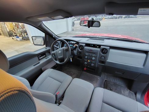 Used 2013 Ford F150 STX image 2