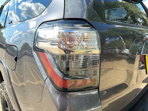 Used 2021 Toyota 4Runner SR5 image 11