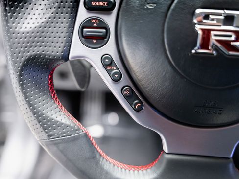 Used 2009 Nissan GT-R Premium AWD/4WD image 48