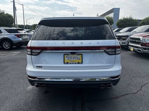 Certified 2023 Lincoln Aviator AWD w/ Premium Package image 6