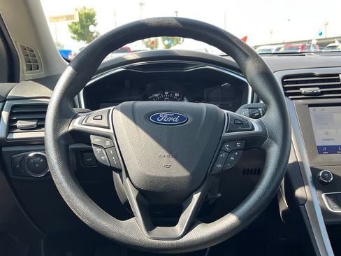 Used 2020 Ford Fusion SE FWD image 19